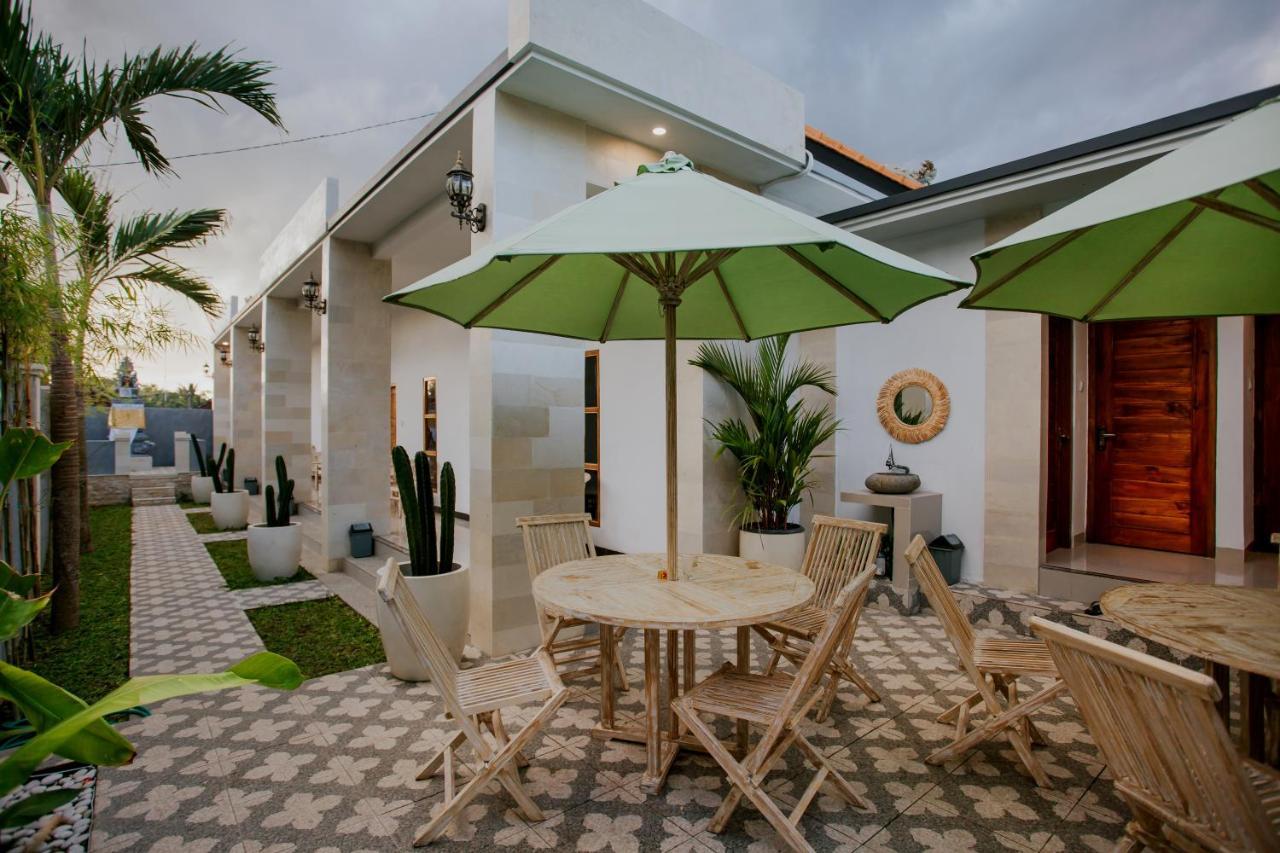 Seven Angels Villa And Hostel Toyapakeh Exterior photo